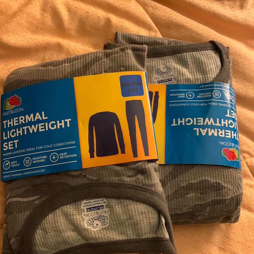 NWT -Fruit of the Loom boys thermal underwear. Size 18